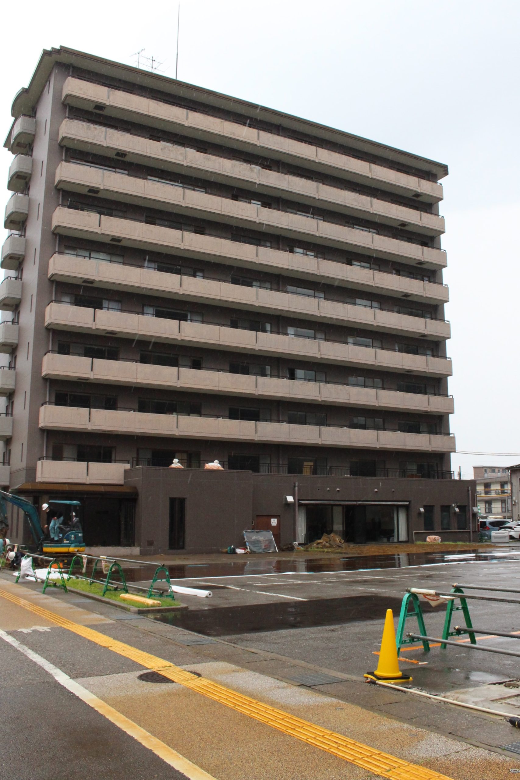 金沢駅西で三井住友海上火災保険が新ビル／「リージェントハウス」を解体して建て替え